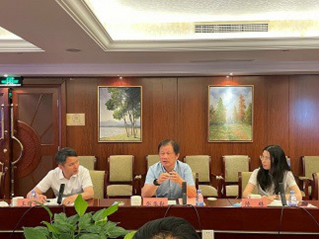 張華勤出席《港口危險(xiǎn)貨物集中區(qū)域儲罐與管道安全風(fēng)險(xiǎn)評估預(yù)警技術(shù)研究及應(yīng)用》科學(xué)技術(shù)成果評價會