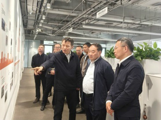 副院長兼總工張華慶調(diào)研指導(dǎo)東方泰瑞公司科技創(chuàng)新工作